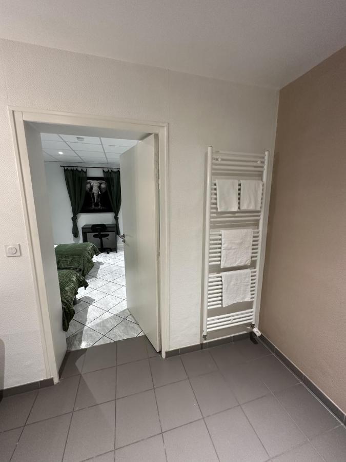 L'Entrepotes Acomodação com café da manhã Rethel Exterior foto